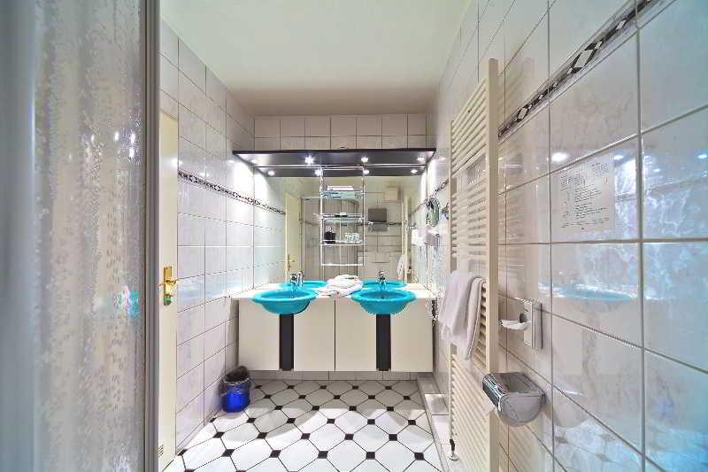 Regiohotel Germania Am Kurpark Бад Харцбург Екстериор снимка
